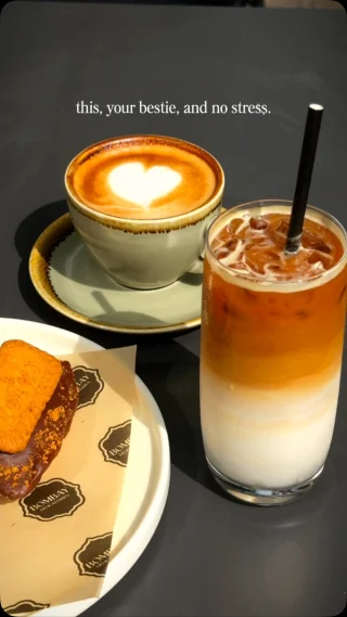 The dream combo🤩

There’s nothing a good coffee, chocolate samosa & and conversation cannot solve🙌

#coffeereel #coffeetime #coffeereel #chocolatesamosa